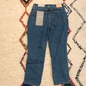 Brand new never worn Everlane curvy 90s cheeky jeans